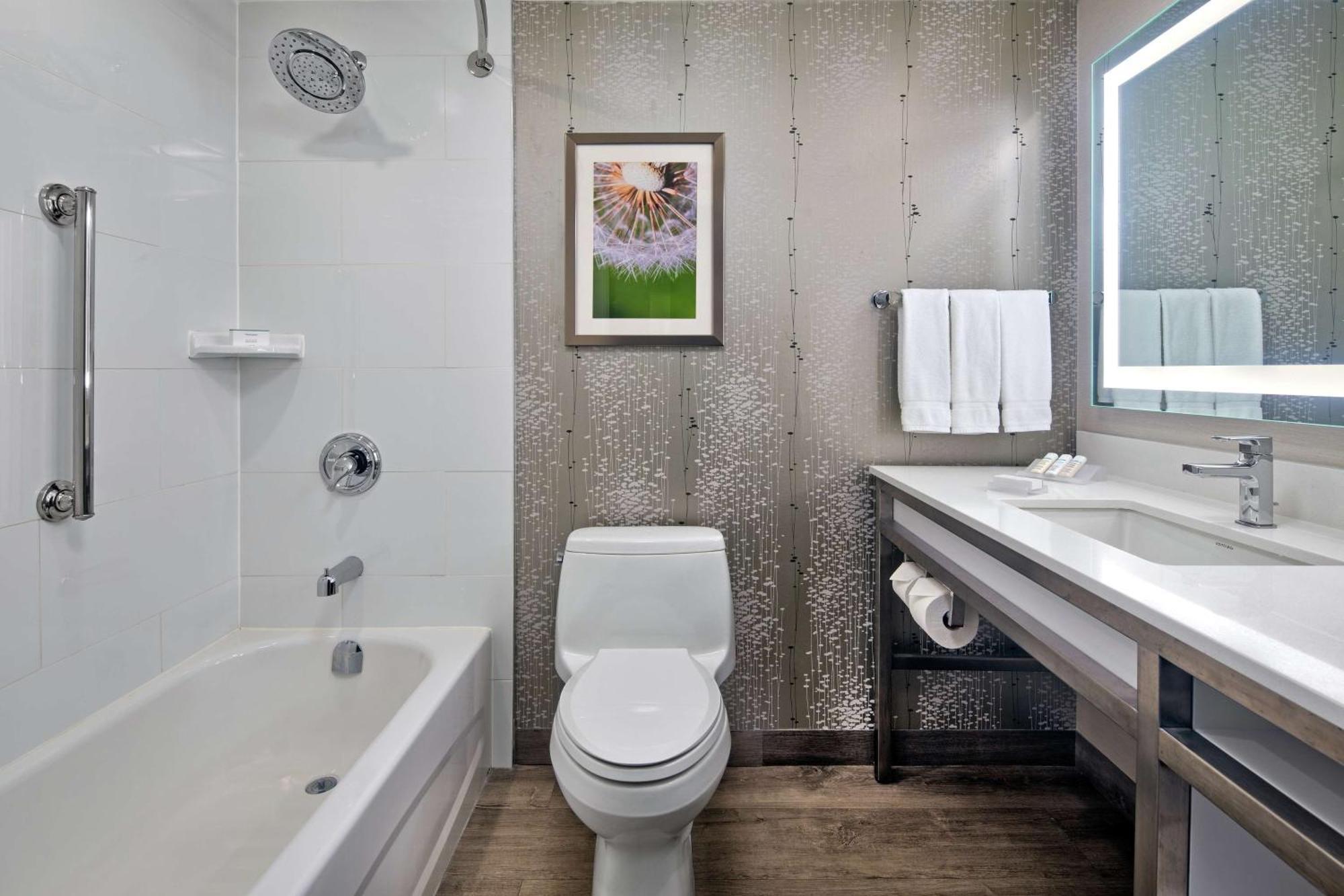 Hilton Garden Inn Toronto-אוקוויל מראה חיצוני תמונה